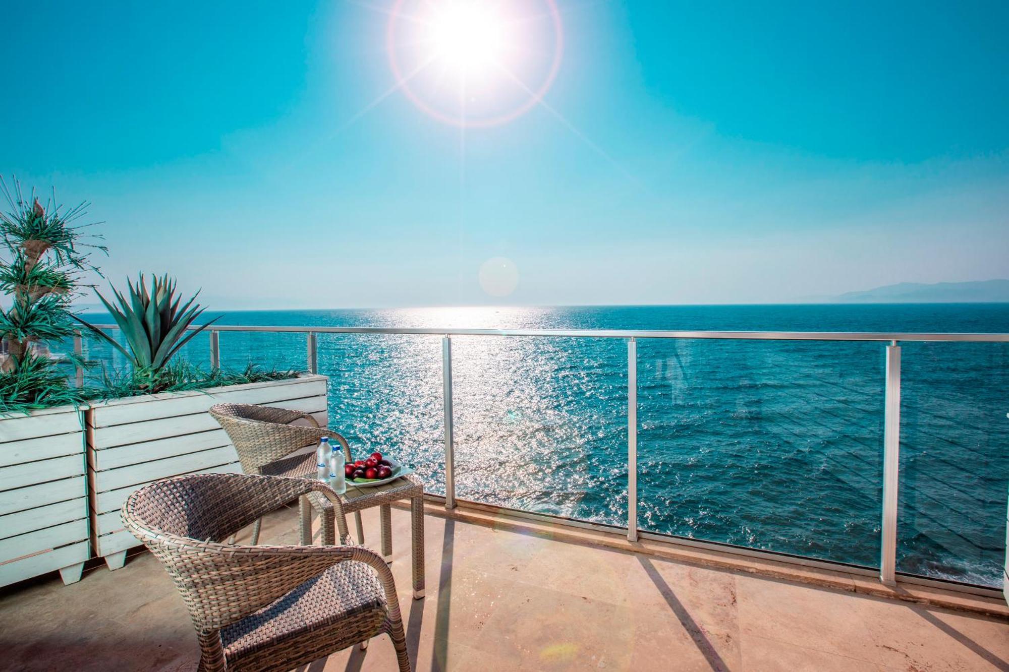 Charisma De Luxe Hotel Kuşadası Ngoại thất bức ảnh