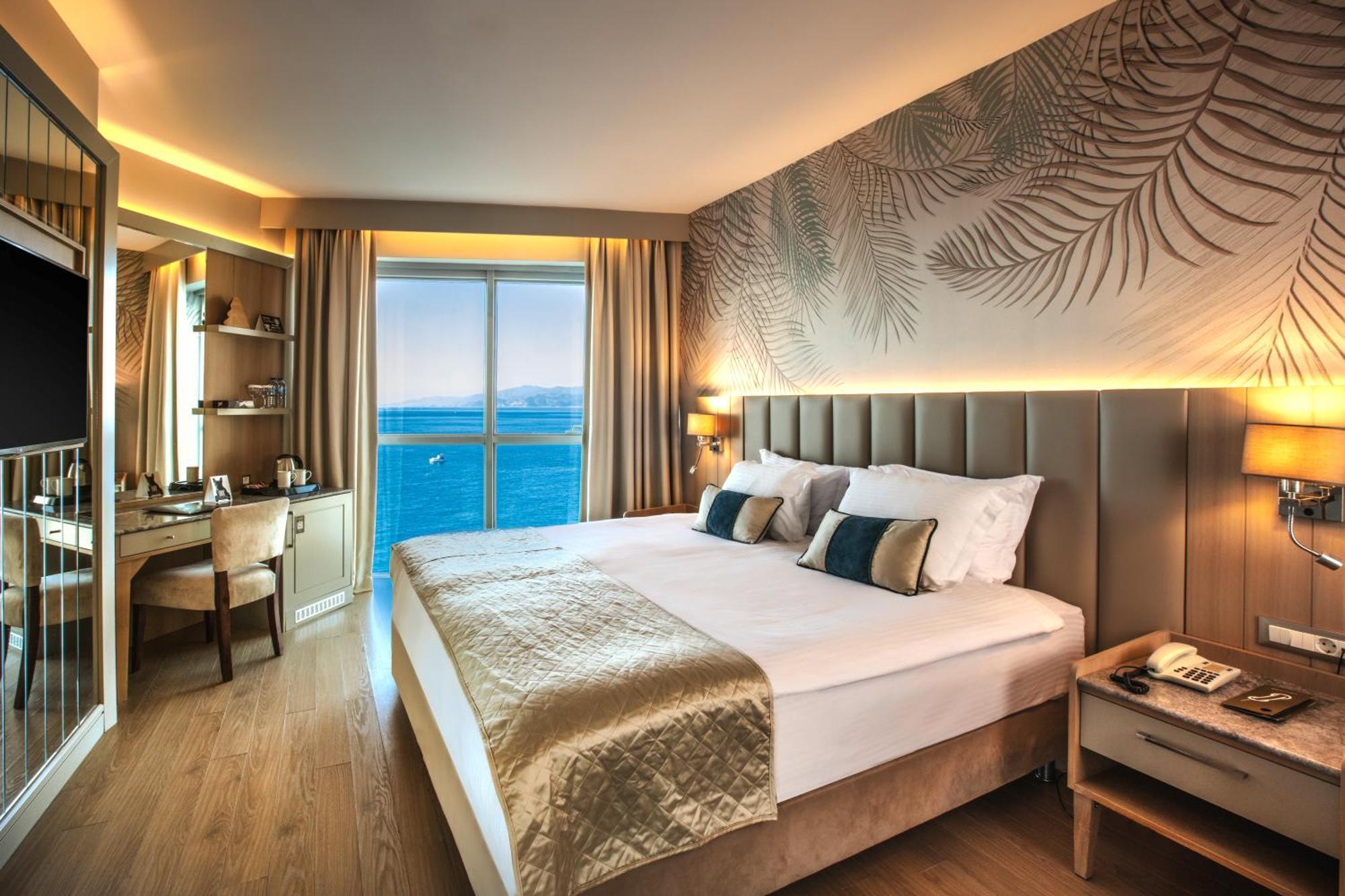 Charisma De Luxe Hotel Kuşadası Ngoại thất bức ảnh